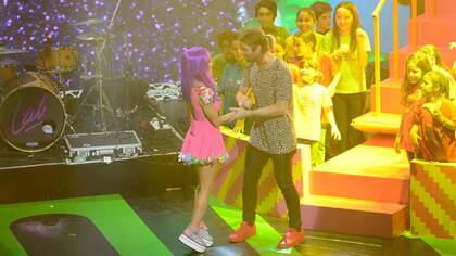 Buenos amigos. El reencuentro de los ex sobre el escenario