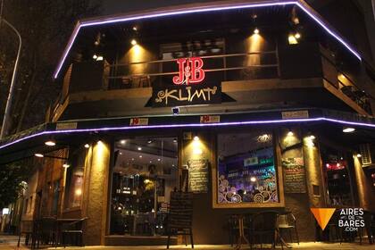 Buenos tragos, riquísima cerveza y además una carta bien amplia: Klimt seduce en todos sus frentes