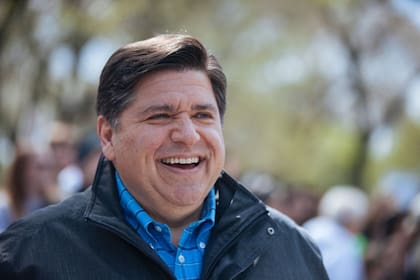 Bufete Covington & Burling: Pritzker contrató prestigioso estudio jurídico de Washington para su defensa