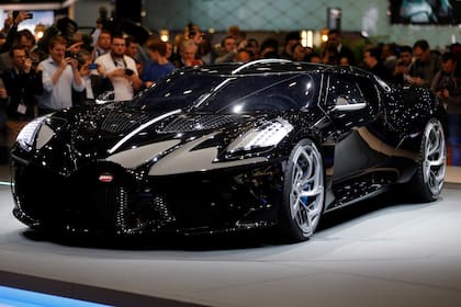 Bugatti presento La Voiture Noire en el Salón de Ginebra