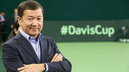 Bulat Utemuratov compró todo un deporte en Kazajistán