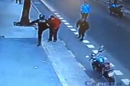 Las cámaras de seguridad registraron el momento