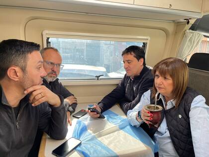 Bullrich, junto a Petri, Valenzuela y Abad