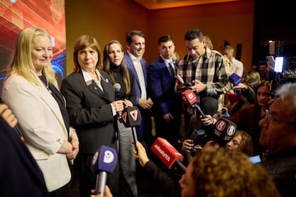 Bullrich tomó contacto con la prensa en Mendoza