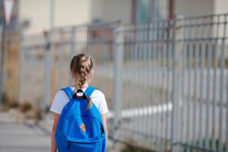 Le ordenan a la escuela tomar medidas urgentes