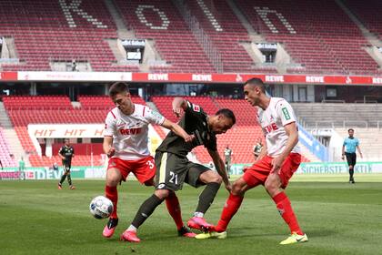 Colonia y Mainz jugaron el primer partido del domingo en la Bundesliga