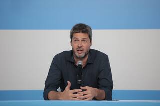 Legisladores porteños de Unión por la Patria pidieron la suspensión del DNU