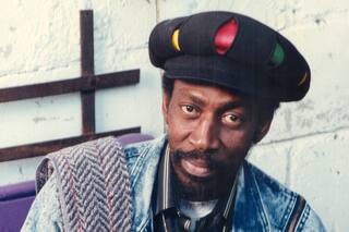 El miembro fundador de los Wailers Bunny Wailer murió a los 73 años