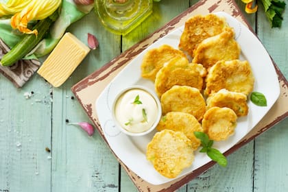 Buñuelos de coliflor con parmesano.