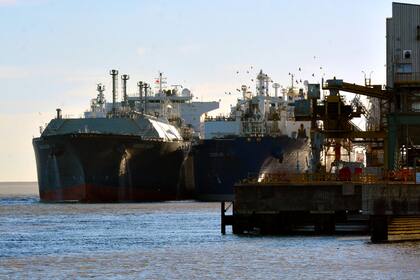 Buques de Gas en Bahia Blanca