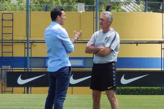 Burdisso revela un secreto interno: la verborragia de Alfaro es un tema de diván