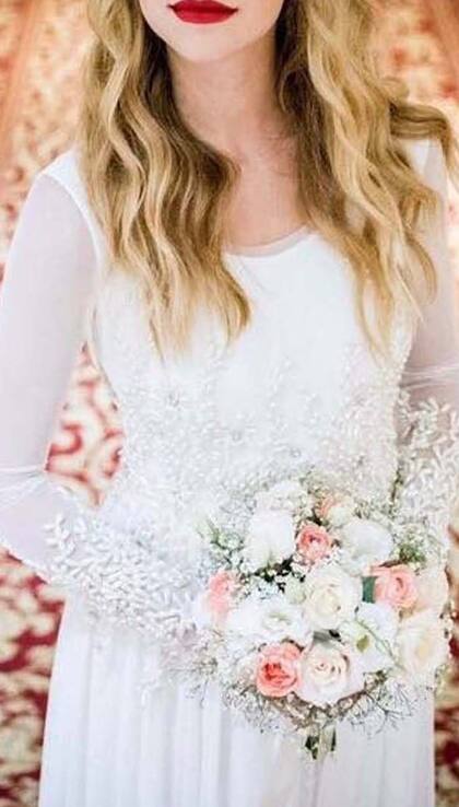 Burgoa crea vestidos para novias que deciden ir por modelos no tradicionales