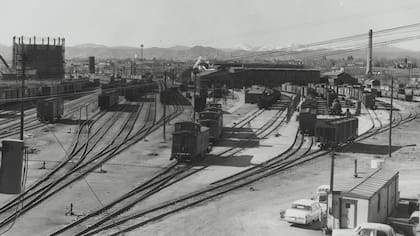 Burnham Yard cuando era un almacen ferroviario (Biblioteca de la Universidad de Cornell)