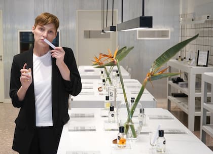 “Buscamos romper con las convenciones de la tradición en perfumería: no hay notas femeninas o masculinas”, asegura Adriana Lopardo creadora de perfumes nacionales genderless