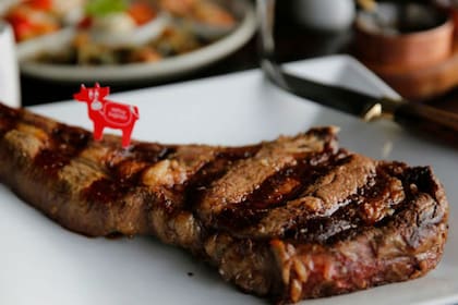 Según Ciccra, desde julio de 2019 el precio promedio de los cortes vacunos aumentó 61,7%, cuando el pollo lo hizo un 64,3% y el promedio de los cortes porcinos treparon un 96,4%