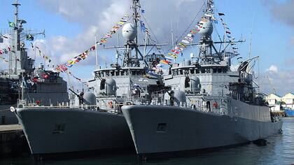 La Corbeta ARA Rosales y la ARA Robinson. Ambas activas