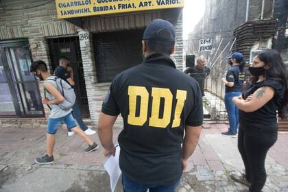 Búsqueda de testigos "puerta a puerta" por la desaparición de Valeria López, vista por última vez el 26 de enero del año pasado en Virreyes