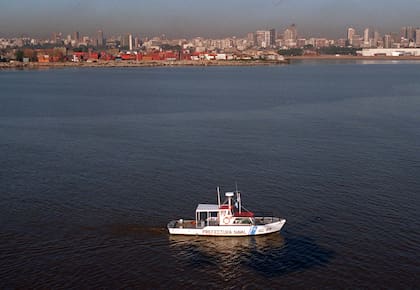 Búsqueda del avión caído al río el 2 de junio de 1995 (Archivo)
