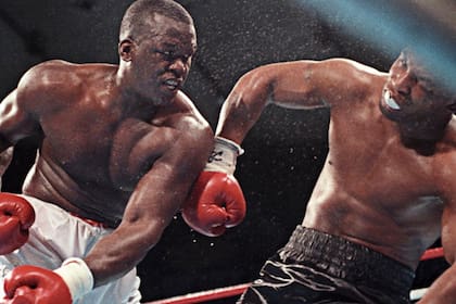 El zurdazo de Douglas conmueve a Tyson, hasta ahí, "Ironman"