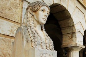 Diotima, la "maestra en el amor" de Sócrates, y otras 3 grandes filósofas griegas que quizás no conocías