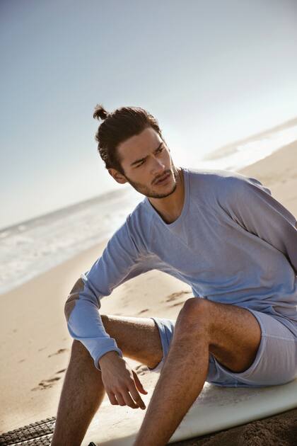 Buzo cuello redondo y bermuda de frisa (Etiqueta Negra).