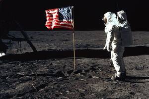 La charla de Buzz Aldrin con una niña de 8 años sobre la llegada del hombre a la Luna y sus misterios