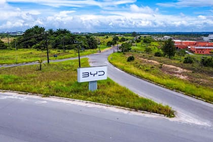 BYD confirmó que en las instalaciones se van a fabricar modelos como los ya comercializados en el país, Dolphin y Dolphin Mini, pero también modelos más grandes y caros como el Yuan Plus y Song Plus.