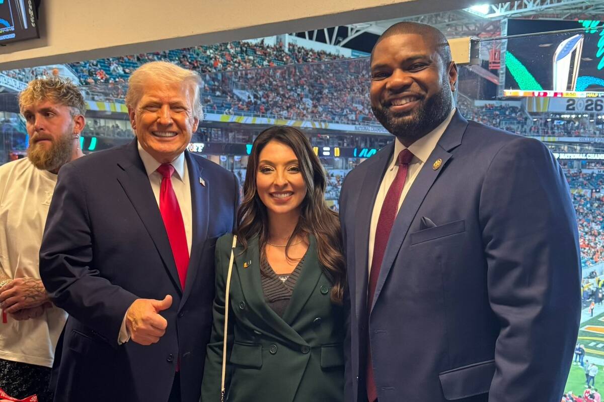 Notícias da Flórida hoje, ao vivo. Reunião de Byron Donald com Trump e outras coberturas de terça-feira, 20 de janeiro Notícias da Flórida hoje, ao vivo. Reunião de Byron Donald com Trump e outras coberturas de terça-feira, 20 de janeiro