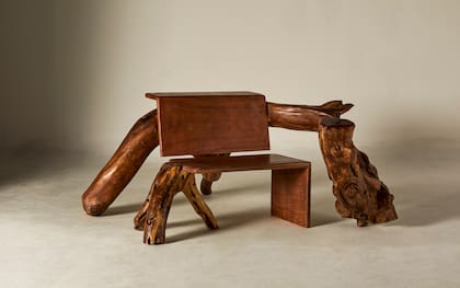 'C' Bench, de la muestra Protomorfosis, de Mohaded, una instalación que indaga sobre el origen, la materialidad y los límites, al tiempo que desafía los sentidos.