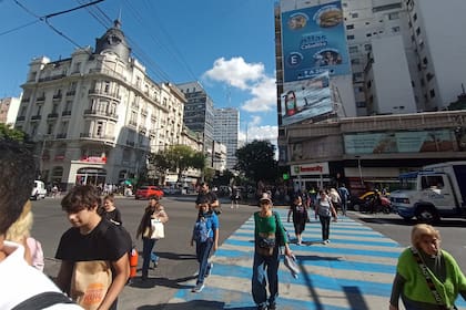 Caballito tiene un fuerte polo comercial en la avenida Rivadavia y gastronómica en Pedro Goyena