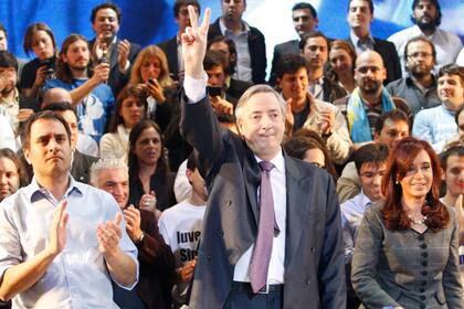 Cabandié junto a Néstor, en su último acto público, junto a los jóvenes