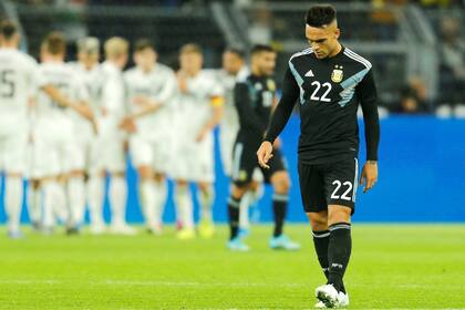 Cabeza gacha para Lautaro Martínez; el exdelantero de Racing no estuvo fino con la pelota