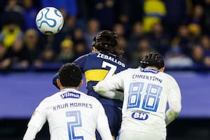 Cruzeiro resiste con diez, gracias a su arquero, y Boca empuja por el triunfo clave en la Libertadores