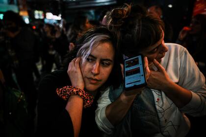 Cacerolazo en Acoyte y Rivadavia, en el barrio de Caballito