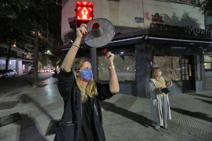 Cacerolazo en Quintana y Callao