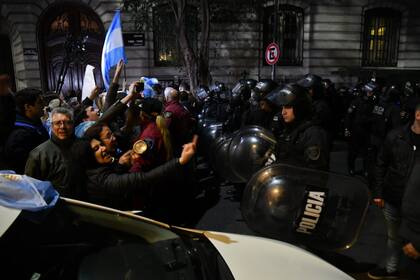 Cacerolazos en el departamento de Cristina Fernández de Kirchner