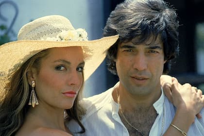 Castaña vivió uno de sus grandes amores en los 80, junto a la actriz Mónica Gonzaga