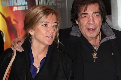 Cacho Castaña y Marina Rosenthal, una pareja que atravesó los momentos más duros del cantante