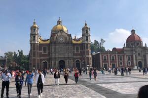 Cada 12 de diciembre millones de personas se movilizan hacia el santuario de la Virgen de Guadalupe para venerarla en su día