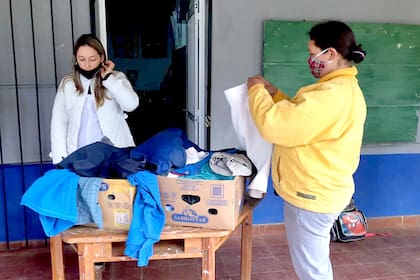 Cada 15 días reciben a las familias en la escuela.