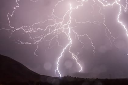 Cada año, miles de personas son alcanzadas por rayos en todo el mundo.