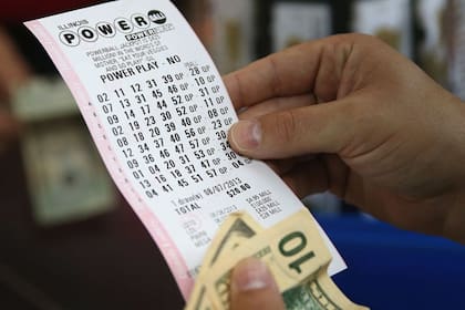 Cada jugada del Powerball tiene un valor de US$2, excepto en Idaho y Montana, donde el precio mínimo asciende a US$3