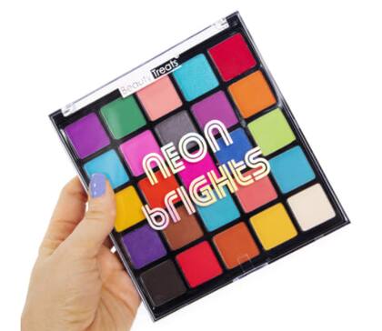 Cada pigmento goza de un color brillante y saturado ideal para la noche de Halloween