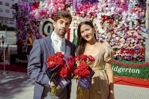 El “Secreto” se reveló en San Valentín con un despliegue real frente al Teatro Colón