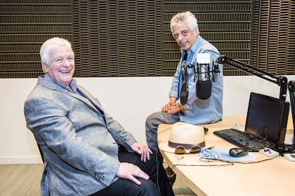 Cada sábado, Héctor Larrea y Bobby Flores sacan a relucir su costado de musicalizadores en Mirá lo que te traje