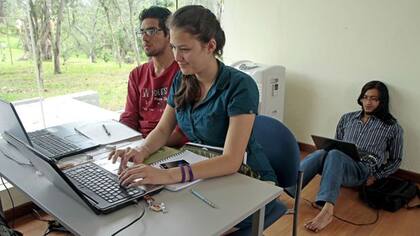 Cada vez está quedando más claro que quienes tengan un mayor nivel de habilidades obtendrán mayores beneficios, señaló Andreas Schleicher a BBC Mundo