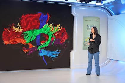 "Cada vez que el cerebro puede delegar una función en una herramienta confiable, lo hace sin problema", afirma Florencia Labombarda.