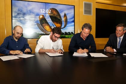 “Cada vez que vemos a un repartidor cruzando la ciudad bajo la lluvia o de noche, vemos esfuerzo, vemos trabajo y vemos dignidad. Esa dignidad merece protección”