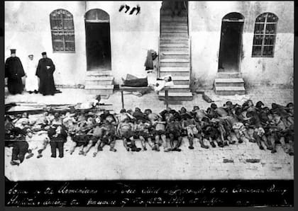 Cadáveres de víctimas del genocidio armenio