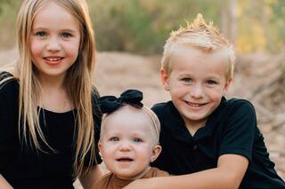 El enternecedor video de un niño al enterarse de que puede ser el donante de su hermanita con cáncer